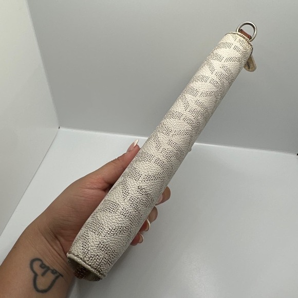 MICHAEL KORS Jet Set Zip Around Wallet - Picture 3 of 12